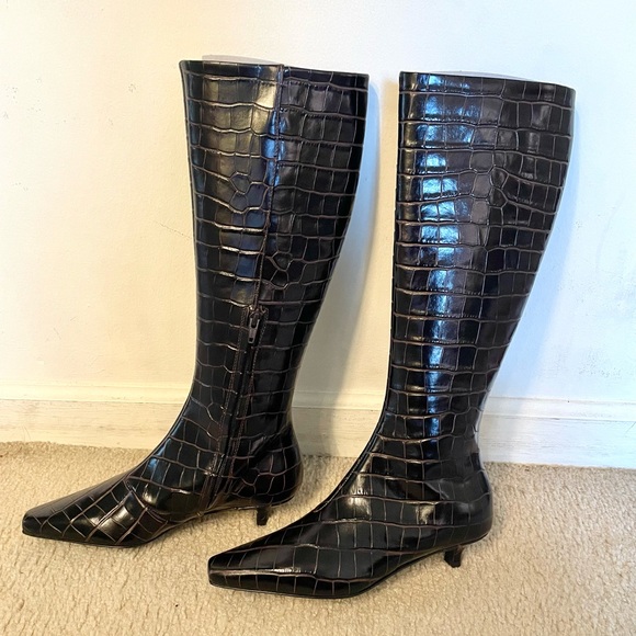 BNIB TOTEME Brown 'The Slim' Knee-High Boots - Picture 7 of 9